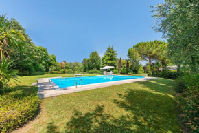 Villa Lidia con piscina by Wonderful Italy Moniga Del Garda